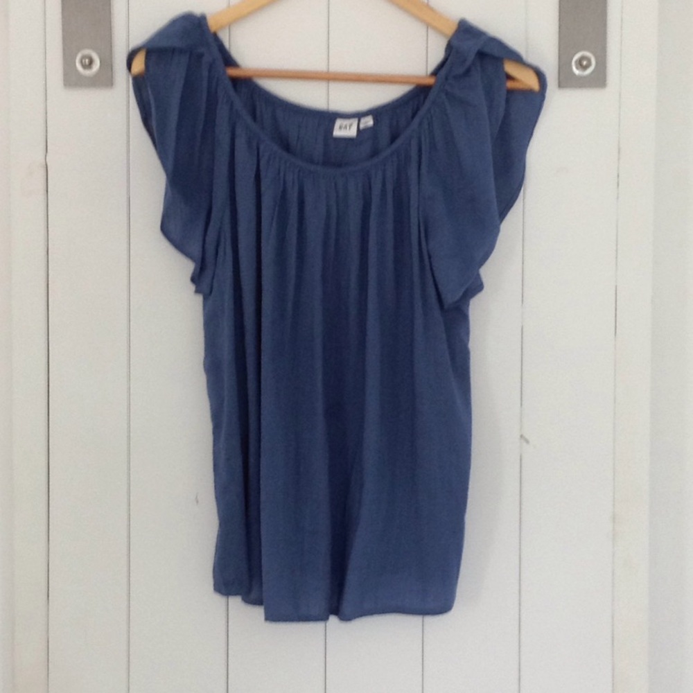 Gap shirt
